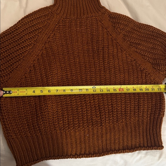 H&M rust colored chunky sweater - Picture 6 of 7